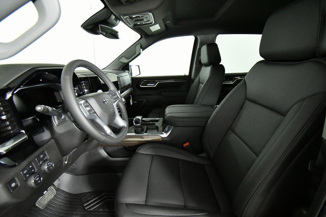 2026 Chevrolet Silverado 1500 RST photo 4