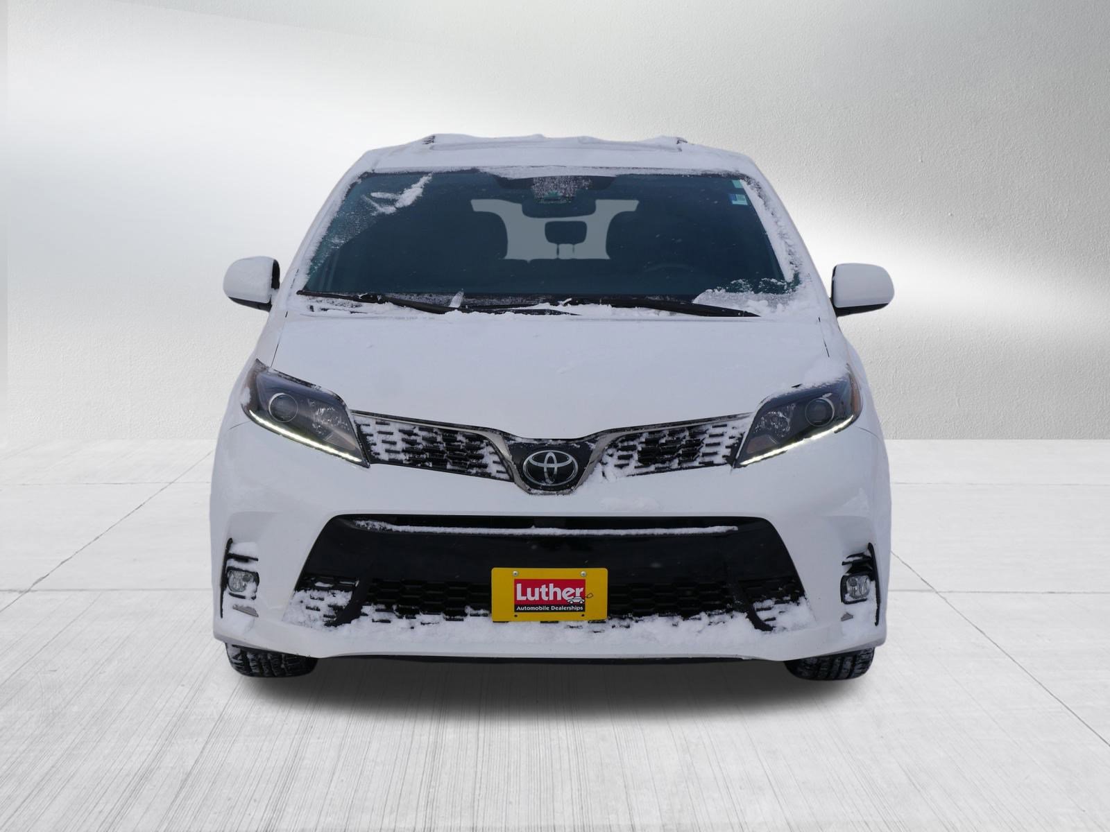 Used 2020 Toyota Sienna SE with VIN 5TDEZ3DC6LS236509 for sale in Minneapolis, Minnesota