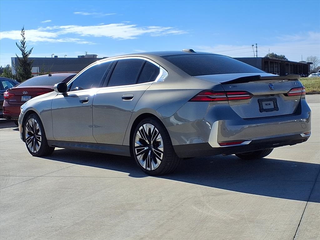 2024 Bmw 530i xDrive photo 2