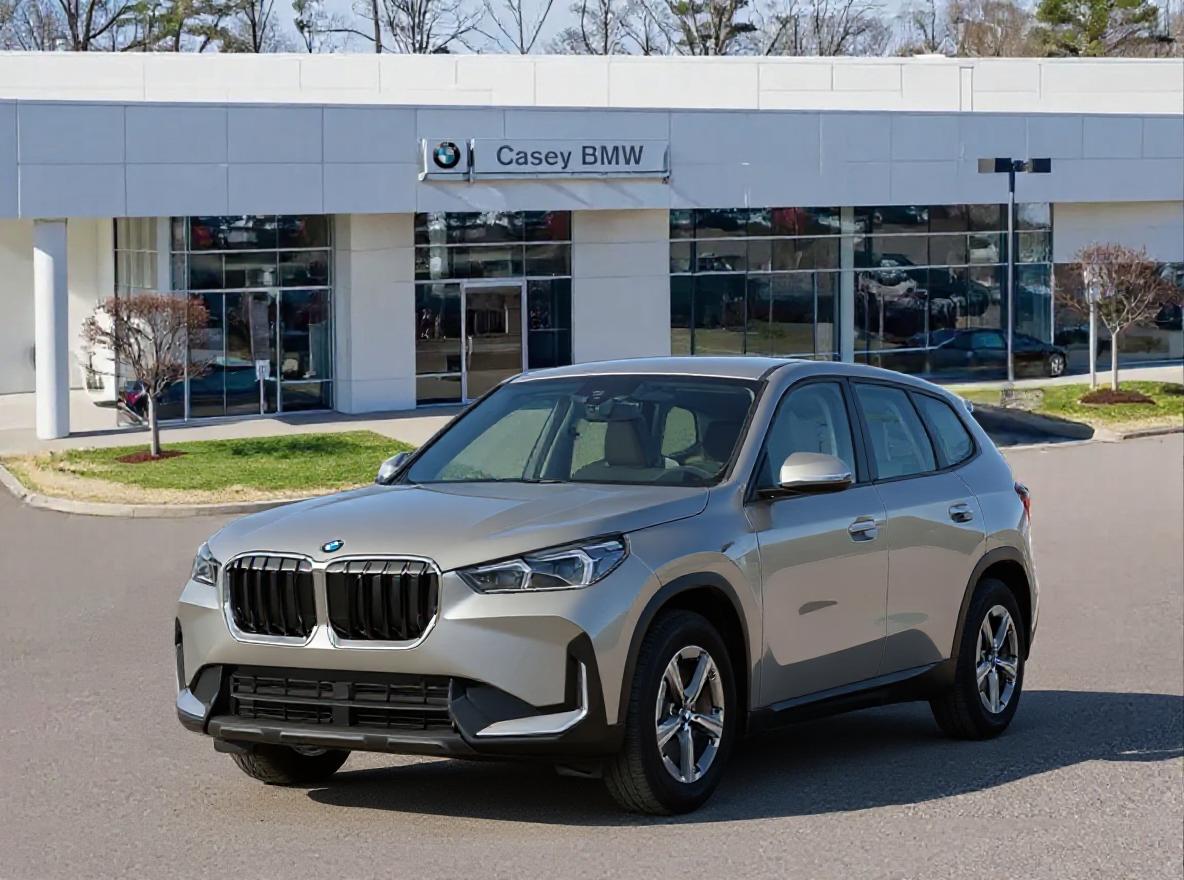 2026 BMW X1 28i's photo