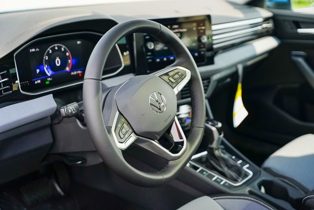 2025 Volkswagen Jetta 1.5T SE photo 10