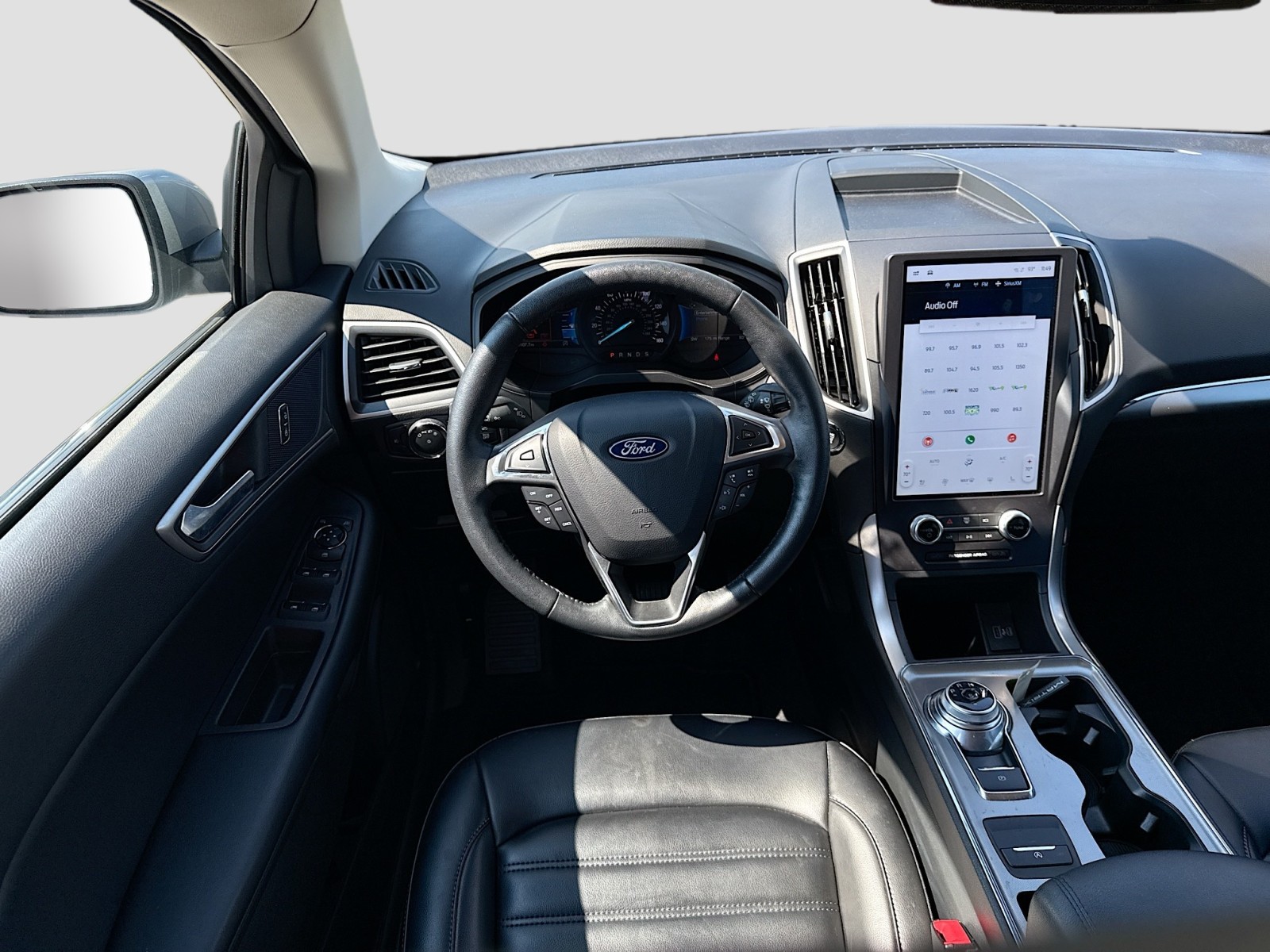 2022 Ford Edge SEL photo 21