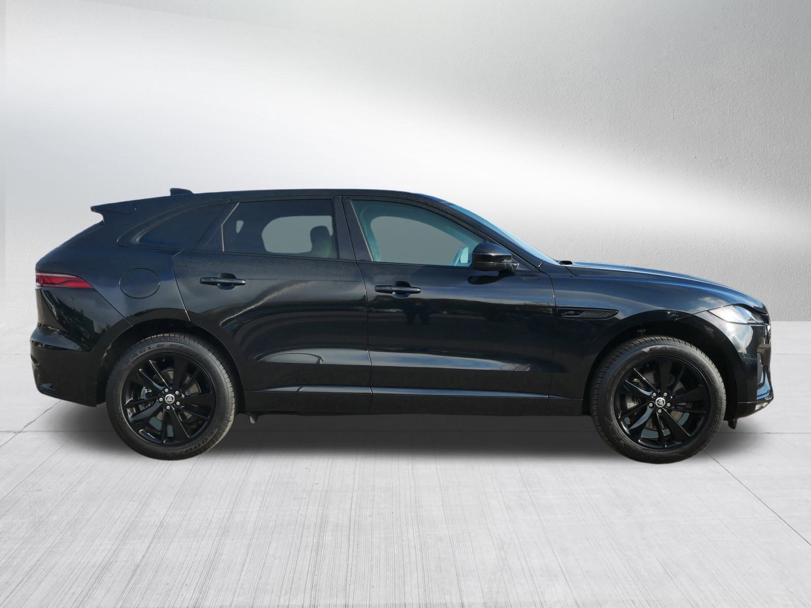 2025 Jaguar F-PACE P250 R-Dynamic S photo 4