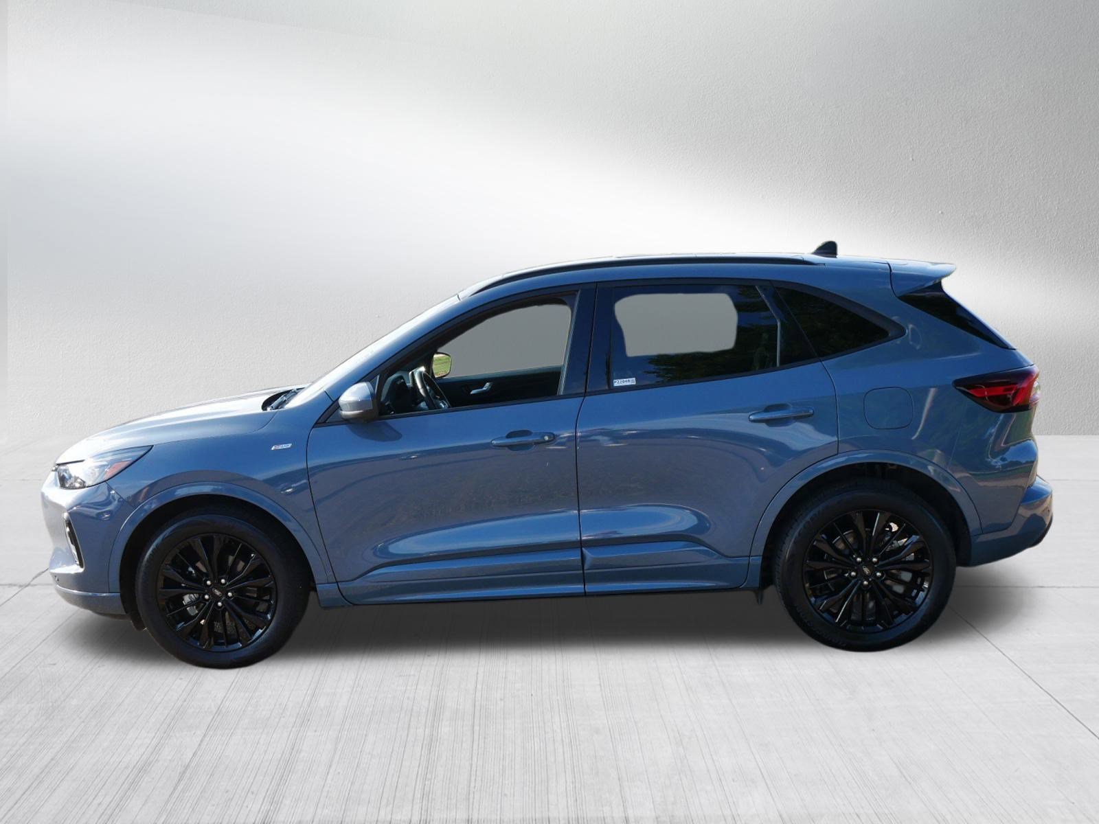 2023 Ford Escape ST-Line Elite photo 4