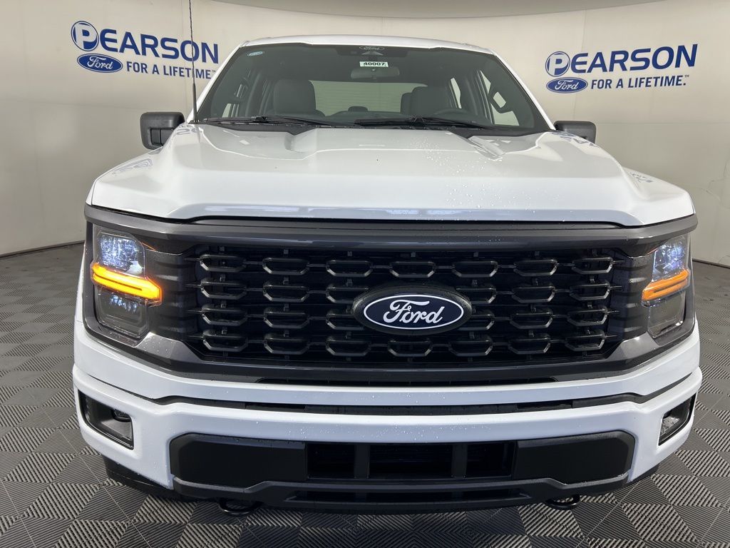 2025 Ford F-150 STX photo 4
