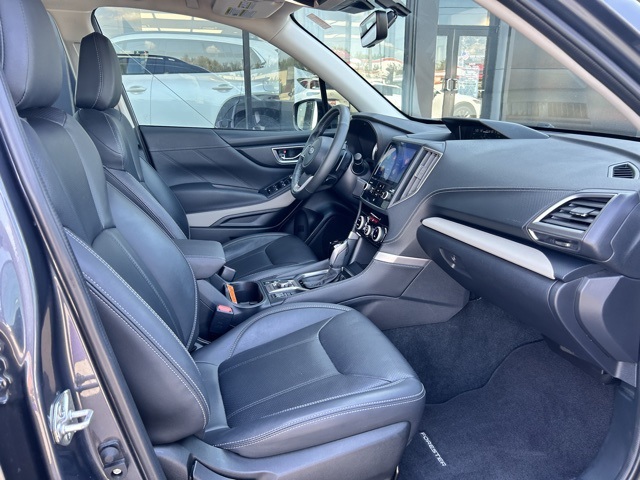 2022 Subaru Forester Limited photo 18