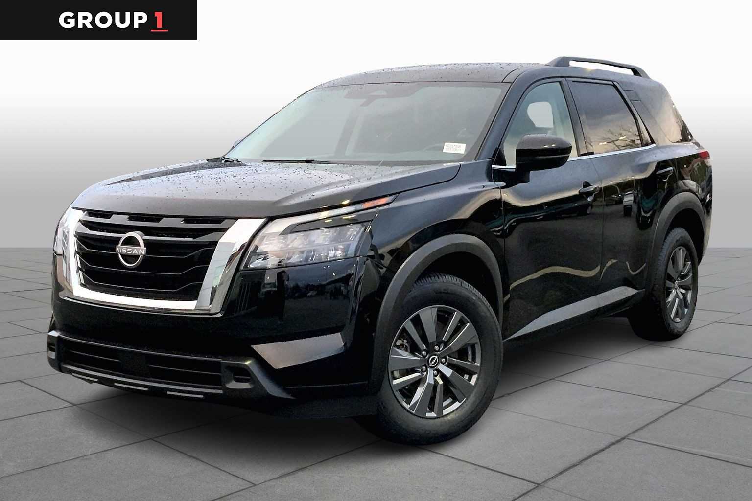2024 Nissan Pathfinder SV's photo