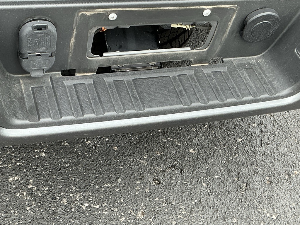 2022 Chevrolet Colorado LT photo 3