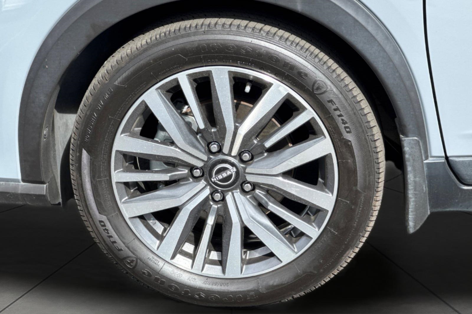 2022 Nissan Kicks SV photo 11
