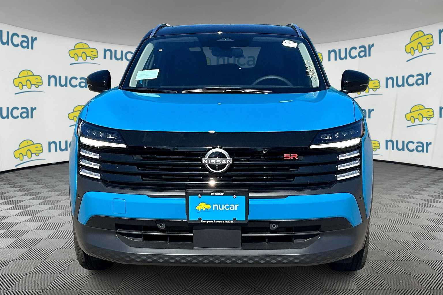 2025 Nissan Kicks SR photo 2