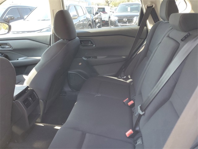 2025 Nissan Rogue S photo 23