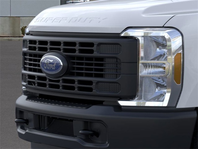 2025 Ford F-350 XL photo 14