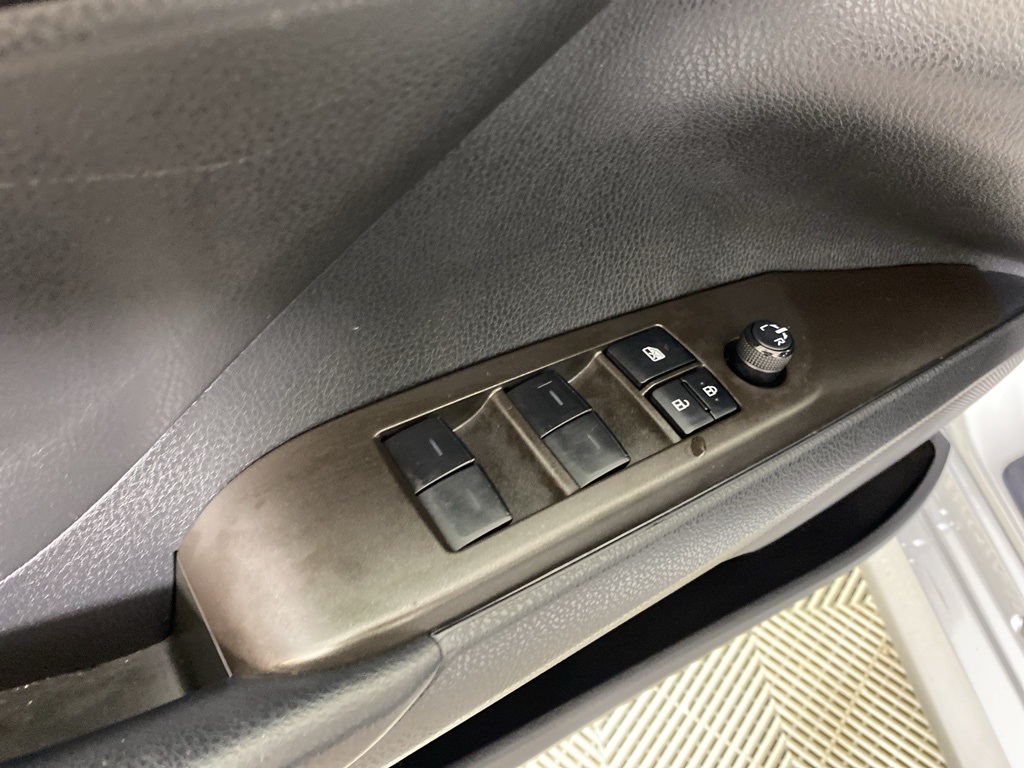 2022 Toyota Camry LE photo 9