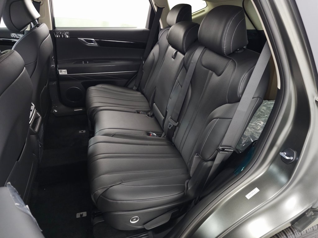 2025 Genesis GV80 2.5T Standard AWD photo 24
