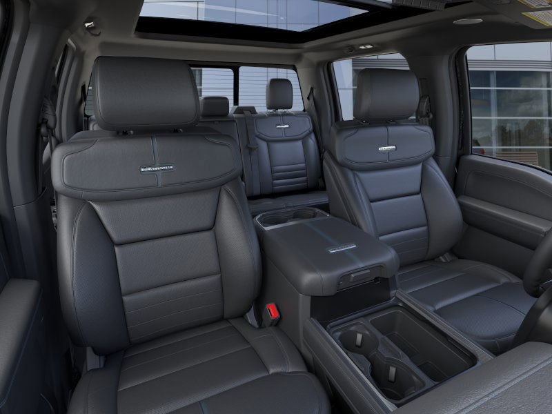 2025 Ford F-350 Platinum photo 9