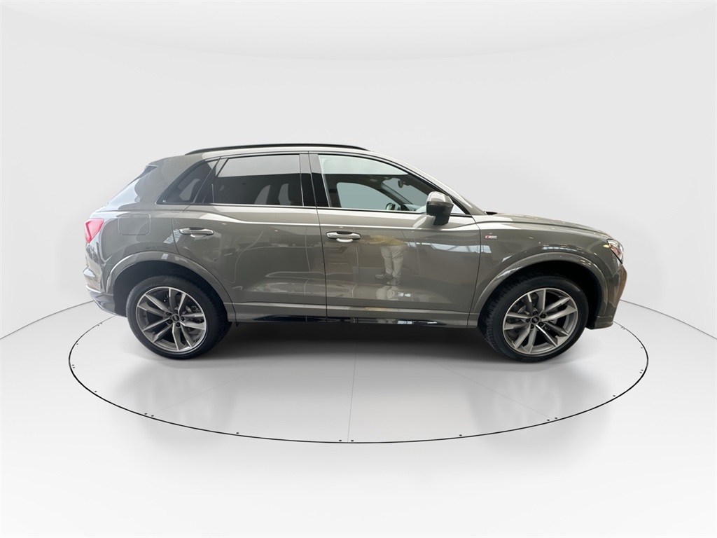 2025 Audi Q3 Premium S line photo 8