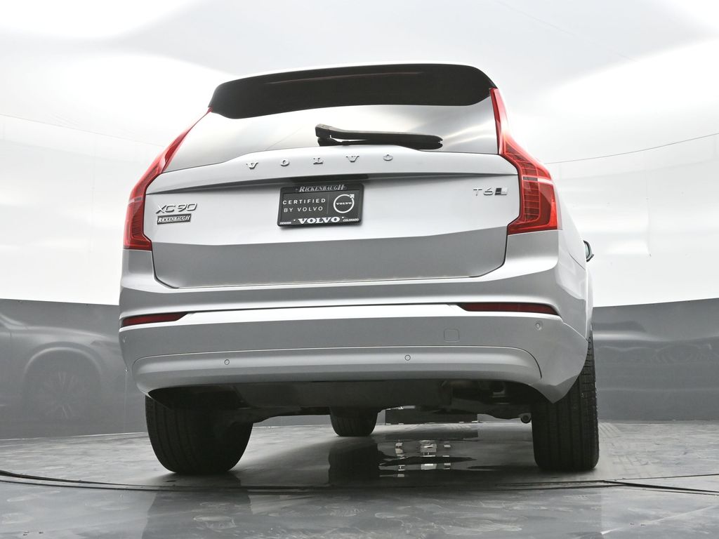 2022 Volvo XC90 T6 Momentum photo 20