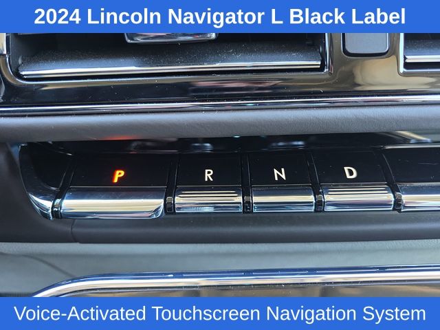 2024 Lincoln Navigator Black Label photo 29