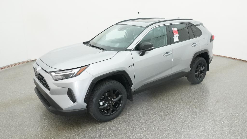 2025 Toyota RAV4 XLE's photo