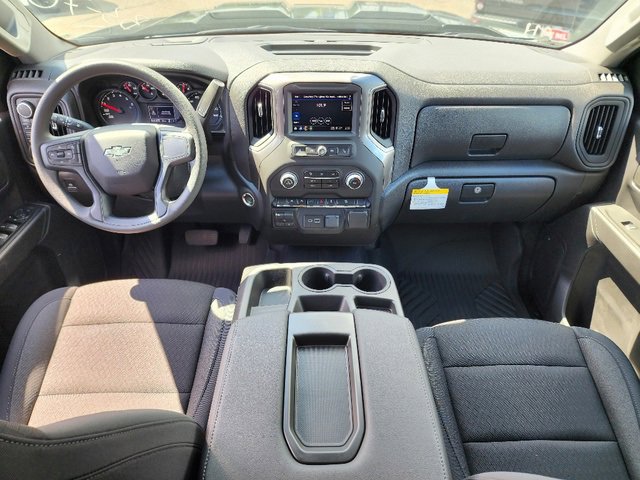 2025 Chevrolet Silverado 1500 Custom Trail Boss photo 2