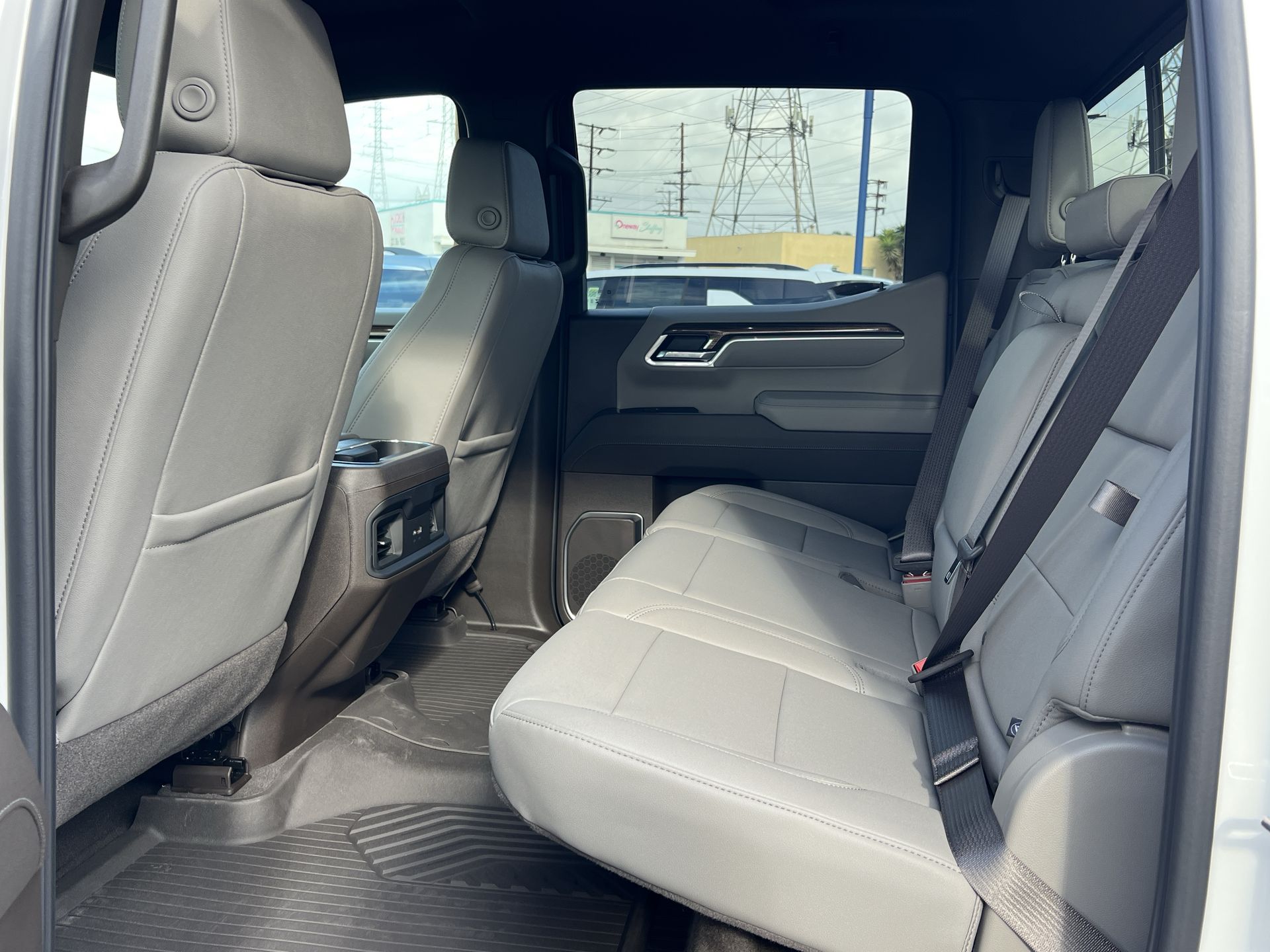 2026 Chevrolet Silverado 1500 LT photo 21