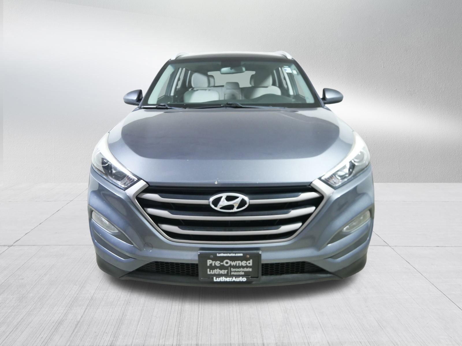 2016 Hyundai Tucson SE photo 2