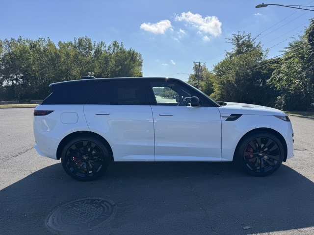 2025 Land Rover Range Rover Sport SE photo 6