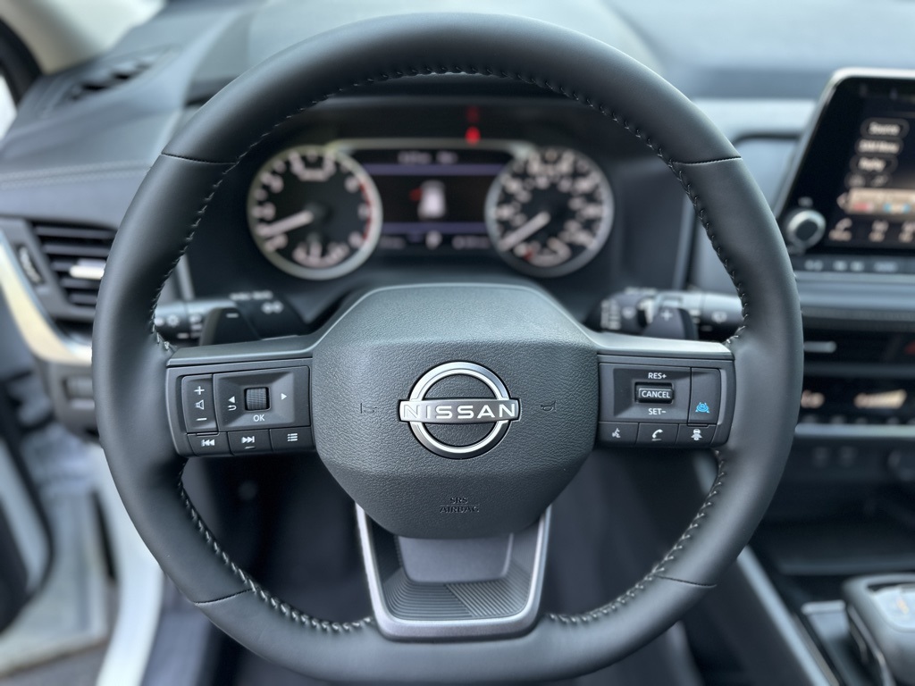 2026 Nissan Rogue SV photo 25