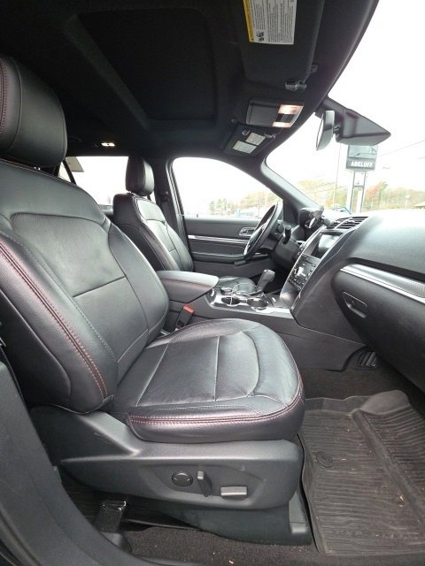 2019 Ford Explorer Sport photo 4