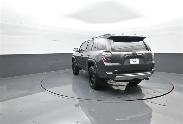2022 Toyota 4Runner TRD Off-Road Premium photo 4
