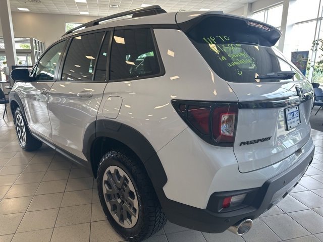 2025 Honda Passport TrailSport photo 3