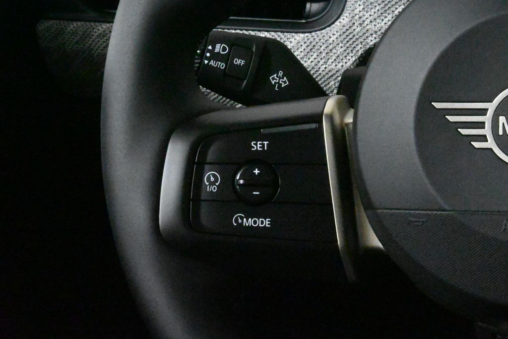 2025 Mini Cooper S photo 17
