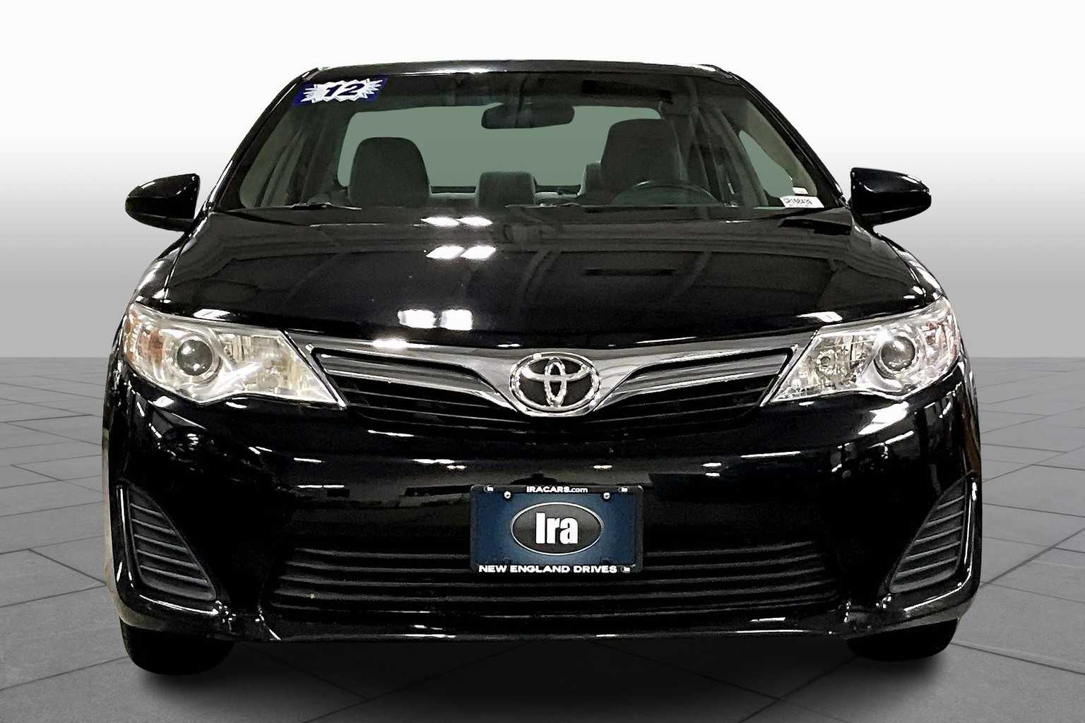 2012 Toyota Camry LE photo 3