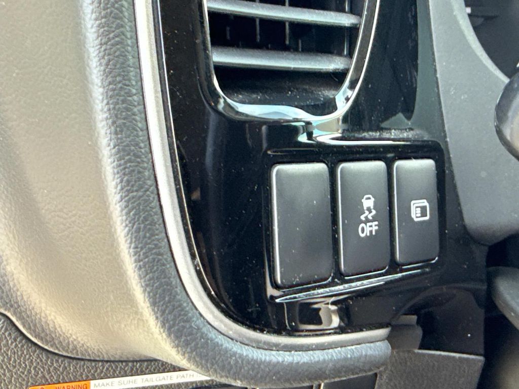 2018 Mitsubishi Outlander PHEV SEL photo 36