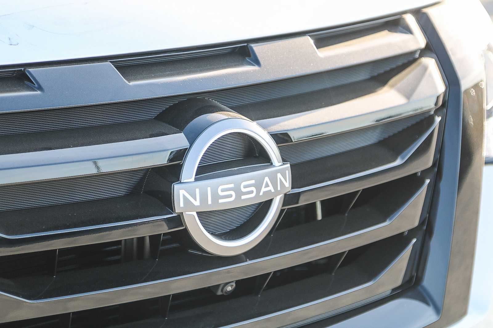 2025 Nissan Pathfinder SL photo 5