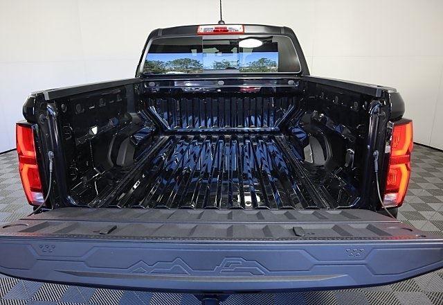 2024 Chevrolet Colorado Z71 photo 8