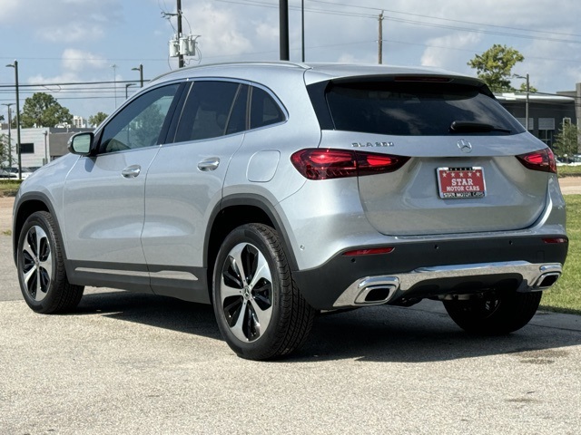2025 Mercedes Benz GLA 250 photo 4