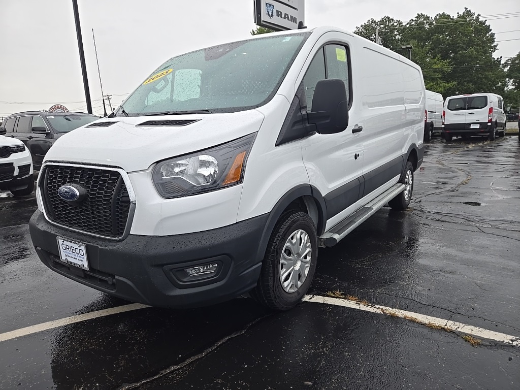 2023 Ford Transit photo 2