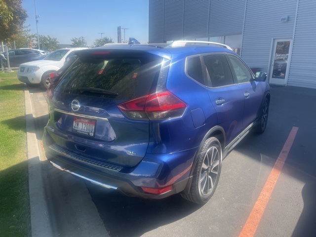 2019 Nissan Rogue SL photo 2