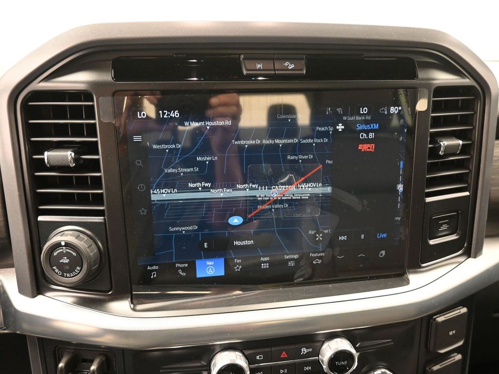 2025 Ford F-150 Lariat photo 3