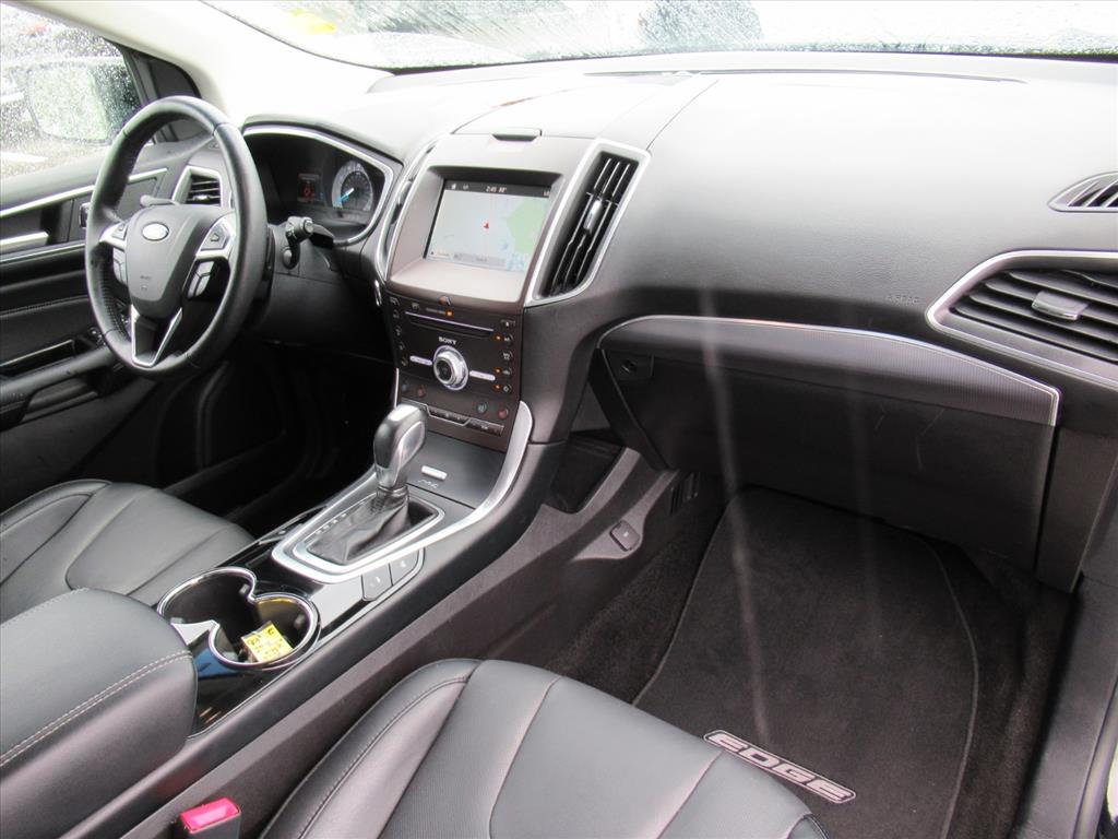 2017 Ford Edge Titanium photo 6