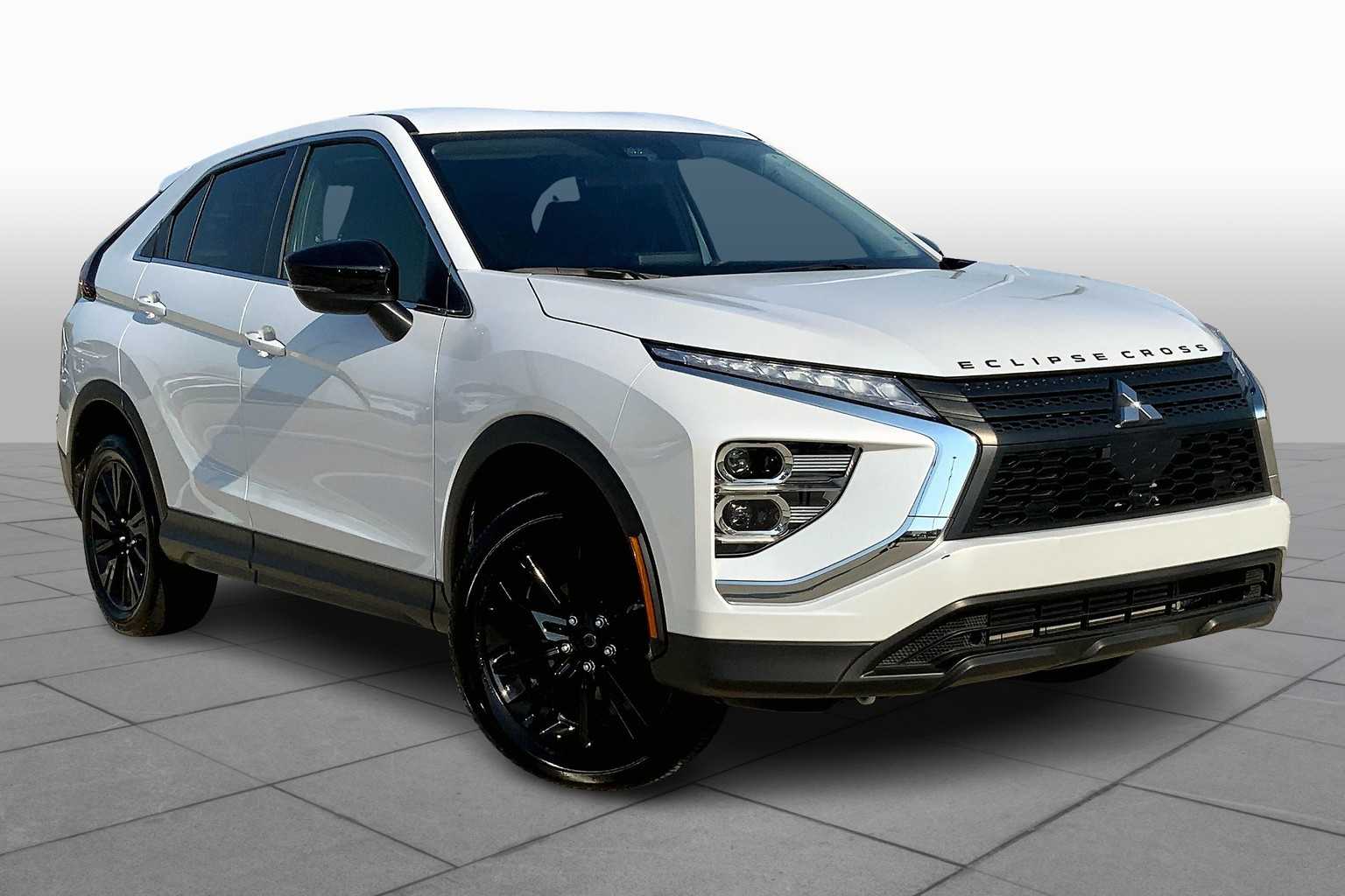 2024 Mitsubishi Eclipse Cross LE photo 2