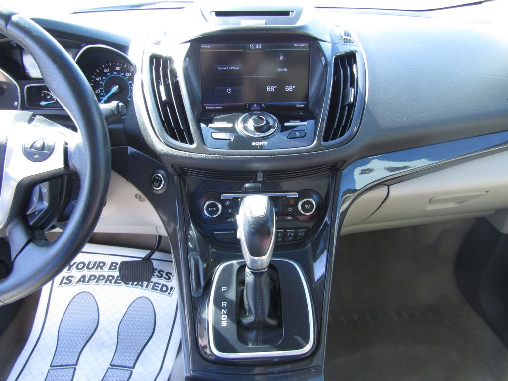 2014 Ford Escape Titanium photo 24