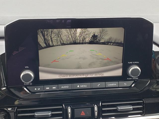 2025 Nissan Pathfinder SV photo 22
