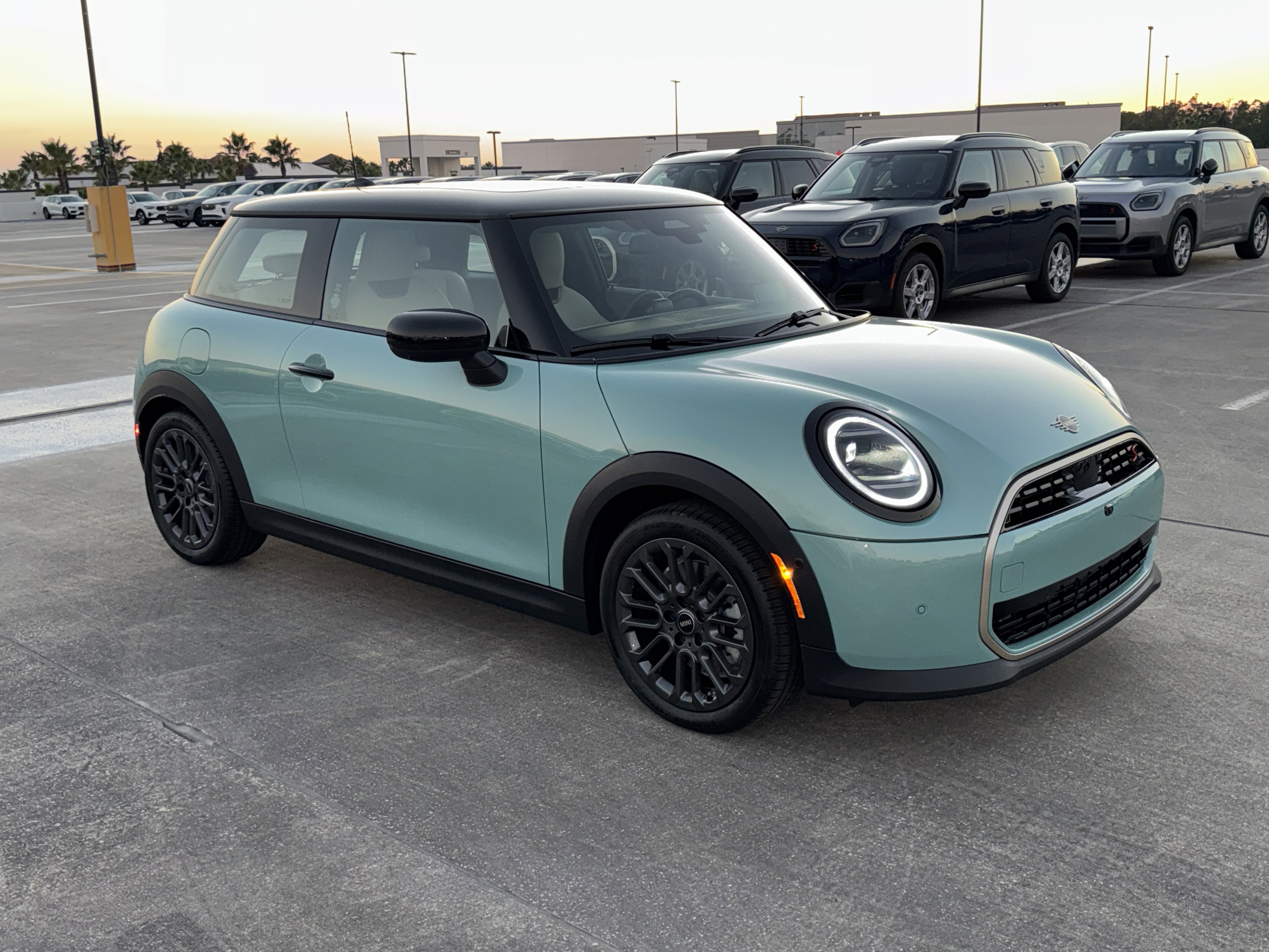 2026 MINI Hardtop 2 Door S's photo