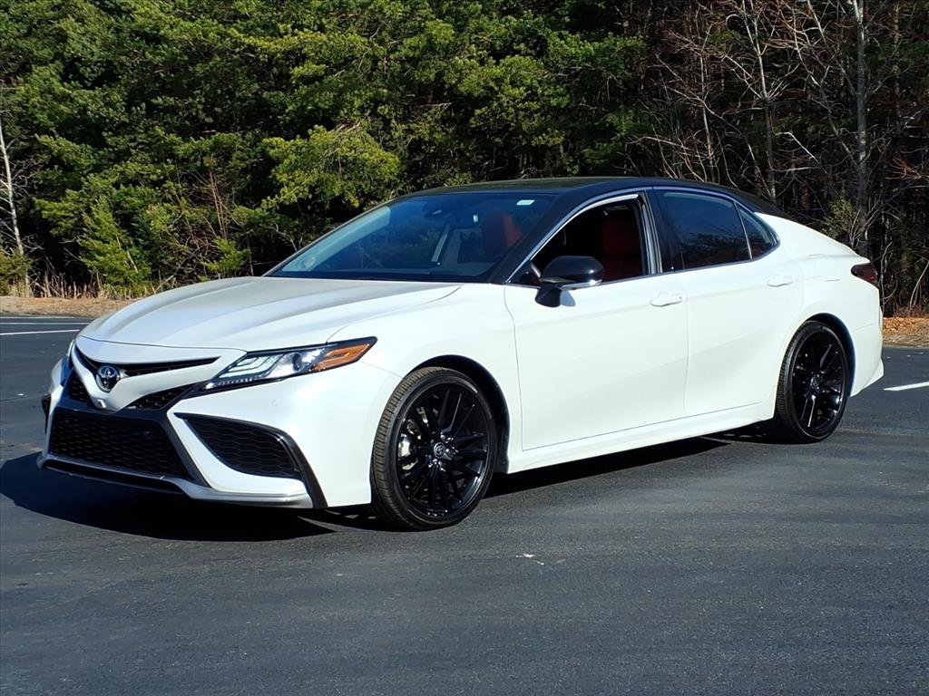 2024 Toyota Camry XSE's photo
