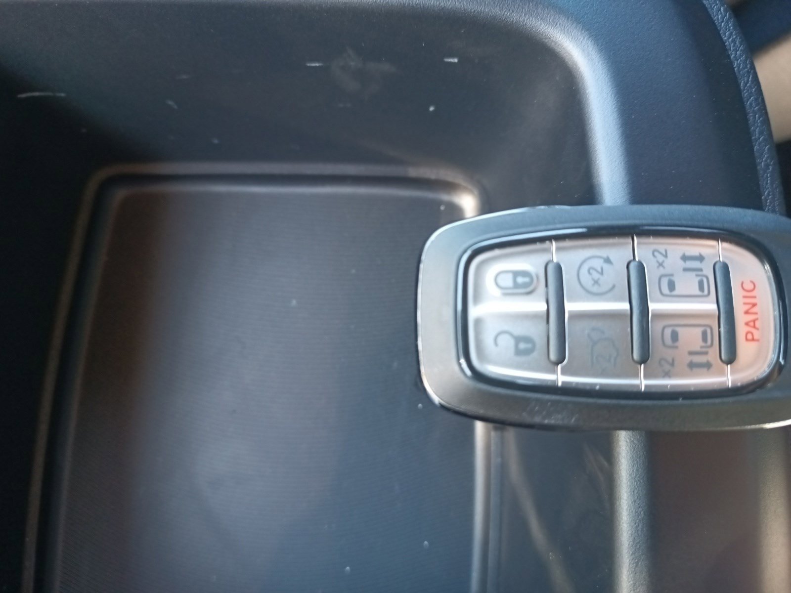 2026 Chrysler Pacifica photo 23