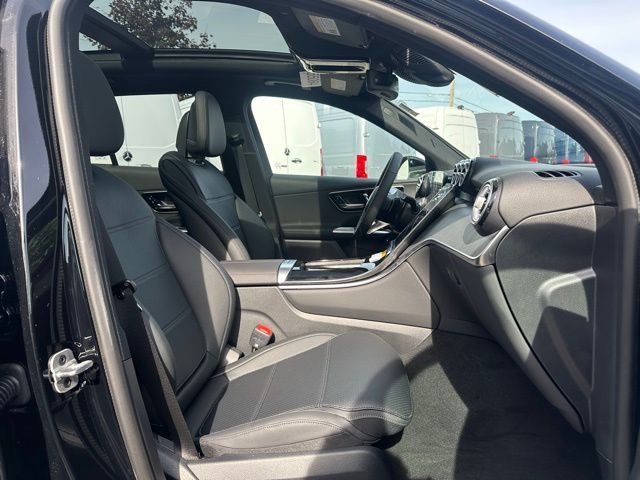 2026 Mercedes Benz GLC 350e 4MATIC photo 26