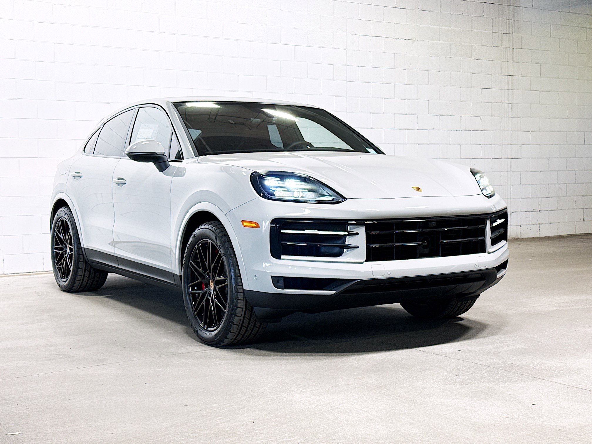 2026 Porsche Cayenne S Coupe photo 3