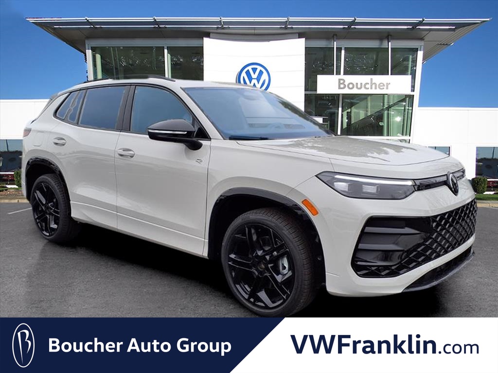 2026 Volkswagen Tiguan SE R-LINE BLACK's photo